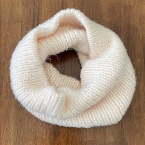 LOFT Fuzzy Popover Scarf - Light Pink